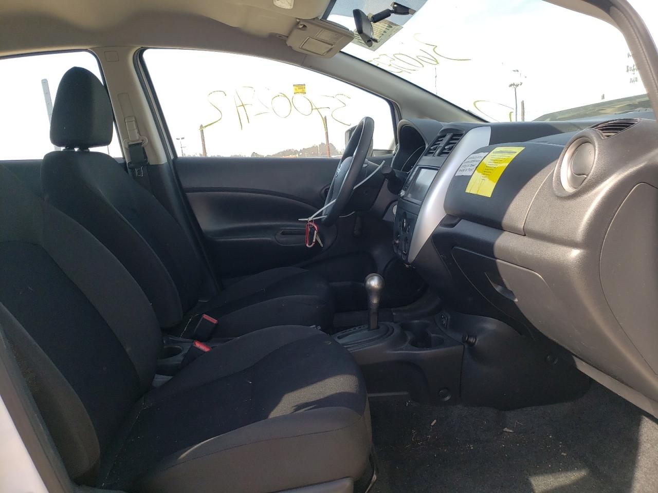 Photo 5 from auction – 2019 NISSAN VERSA NOTE with VIN 3N1CE2CP2KL360575