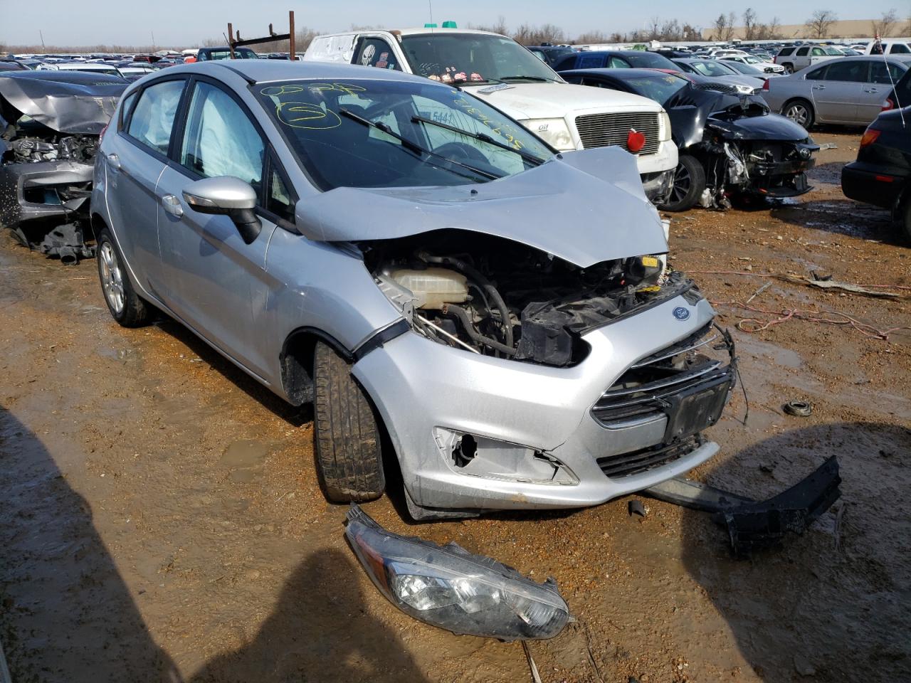 FORD FIESTA SE 2015 with VIN 3FADP4EJ7FM204893 - Photo from auction
