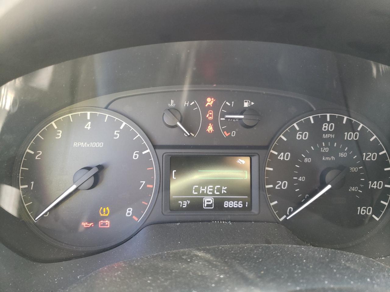 Photo 8 from auction – 2017 NISSAN SENTRA with VIN 3N1AB7AP5HY245187