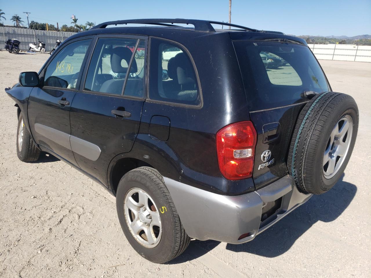 Photo 3 from auction – 2004 TOYOTA RAV4 with VIN JTEGD20V240042231