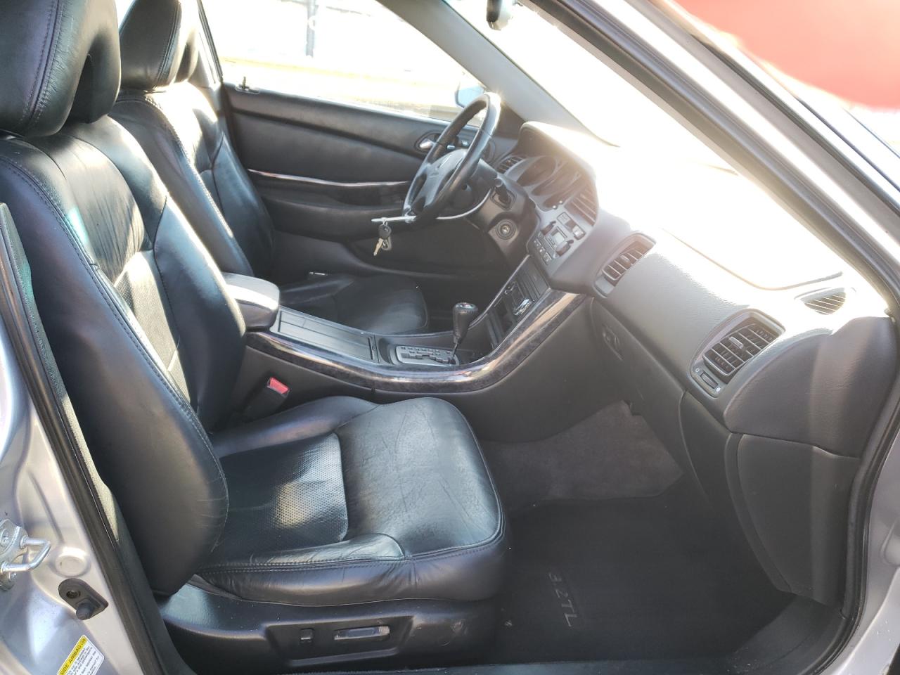 Photo 5 from auction – 2003 ACURA 3.2TL TYPE with VIN 19UUA56873A022098