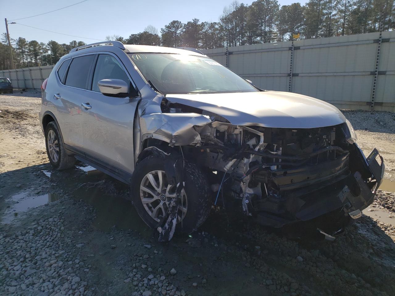 NISSAN ROGUE S 2018 with VIN KNMAT2MT1JP524195 - Photo from auction