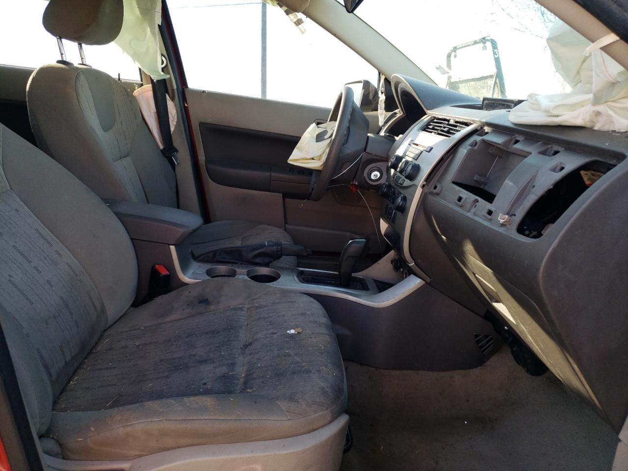 Photo 5 from auction – 2009 FORD FOCUS SE with VIN 1FAHP35N99W249711