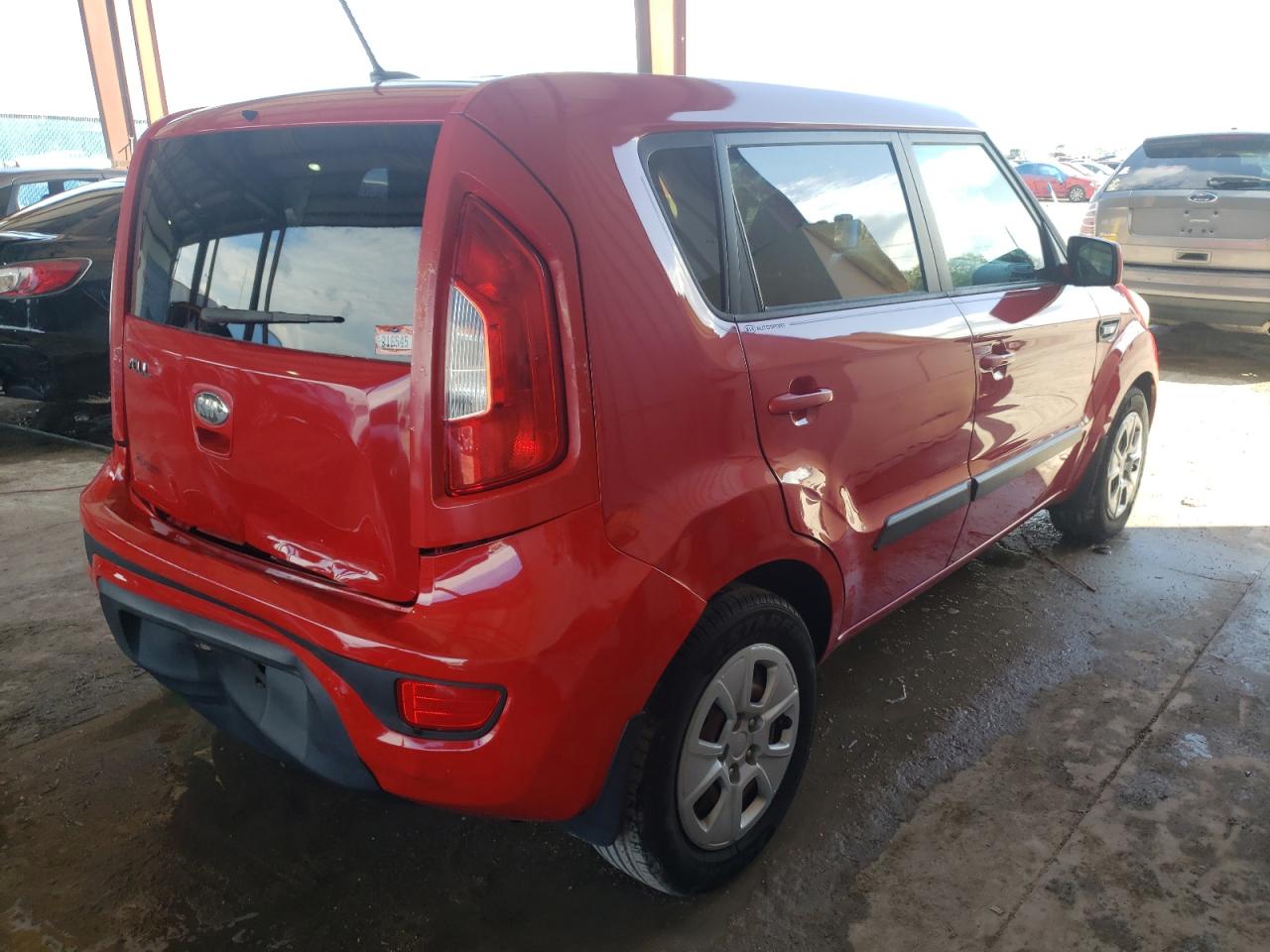 Photo 4 from auction – 2013 KIA SOUL with VIN KNDJT2A51D7494478