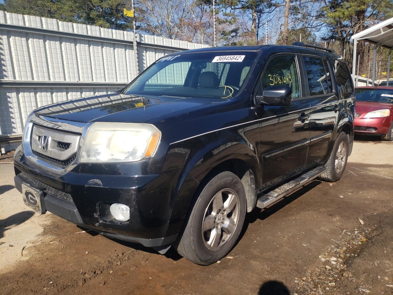 Photo 2 from auction – 2011 HONDA PILOT EXLN with VIN 5FNYF3H70BB018331