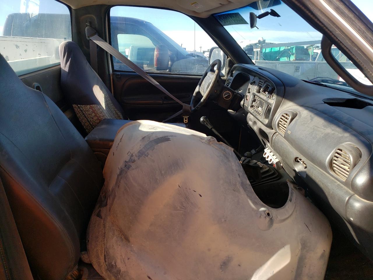 صورة رقم 5 من المزاد - 2001 DODGE RAM 2500 مع VIN 3B6KF26621M509184