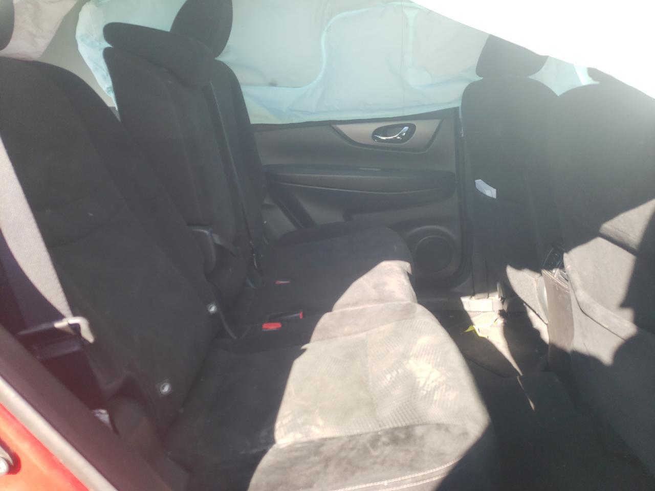 Photo 6 from auction – 2016 NISSAN ROGUE S with VIN 5N1AT2MT2GC737605