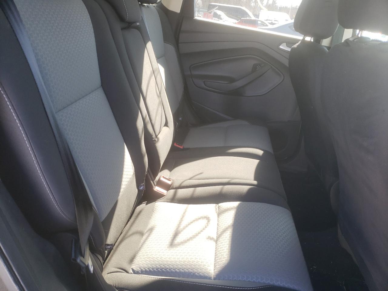 Photo 6 from auction – 2017 FORD ESCAPE SE with VIN 1FMCU0GD9HUA07877
