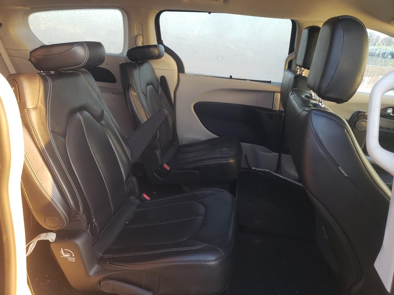 Photo 6 from auction – 2021 CHRYSLER VOYAGER LX with VIN 2C4RC1DG2MR546922