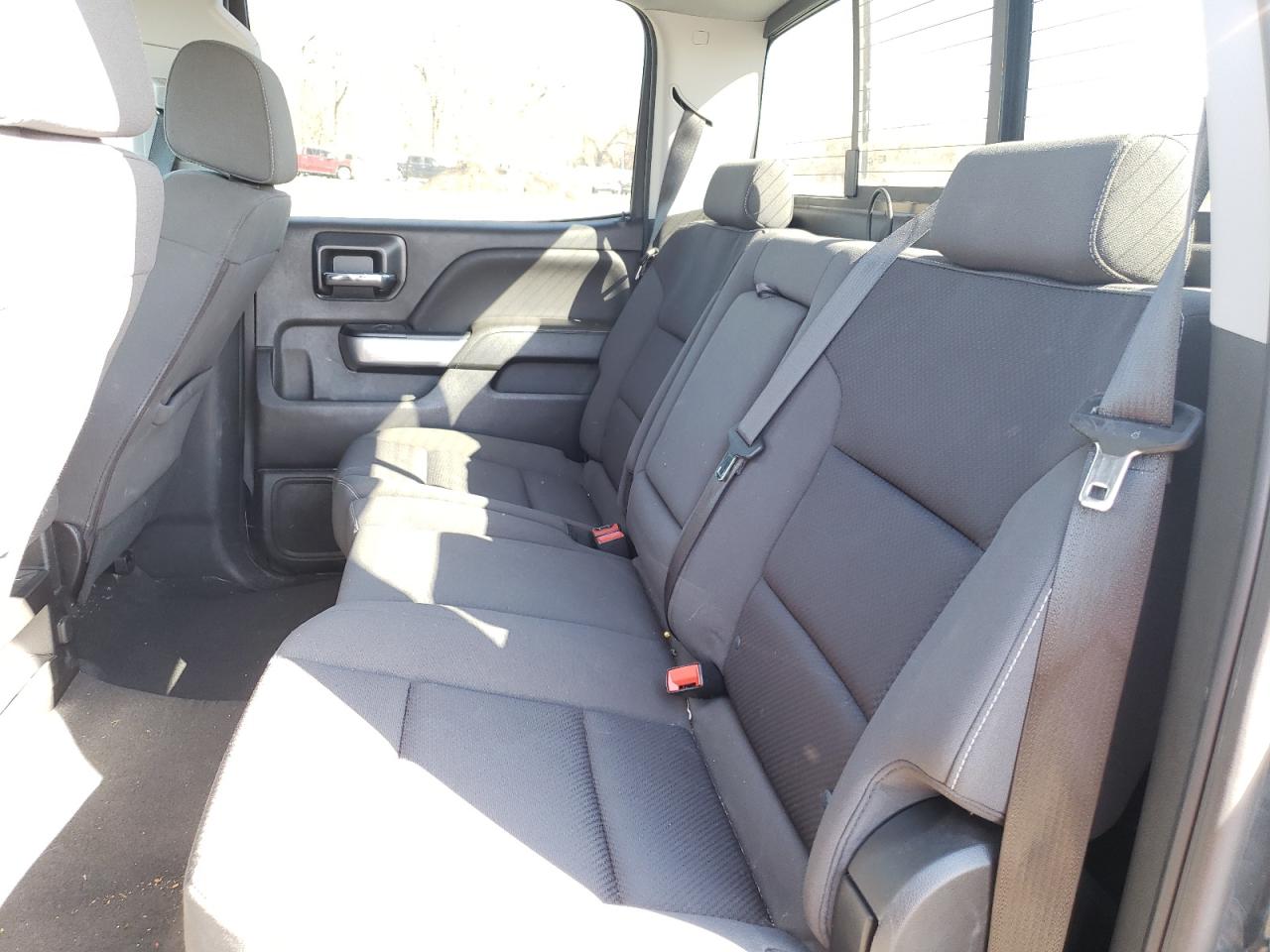 Photo 6 from auction – 2018 CHEVROLET SILVERADO with VIN 3GCUKREC4JG535073