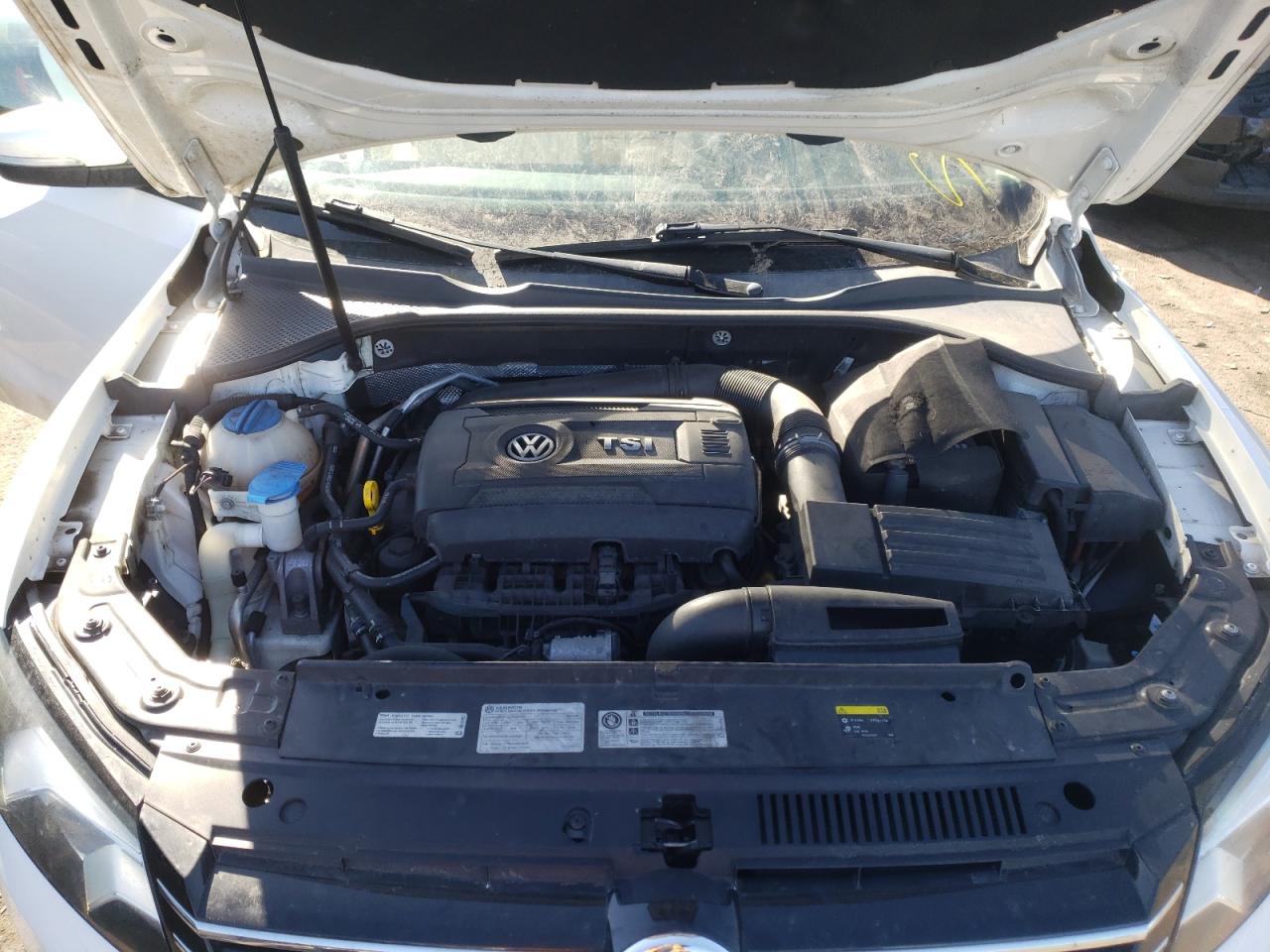 Photo 7 from auction – 2014 VOLKSWAGEN PASSAT S with VIN 1VWAS7A38EC115545