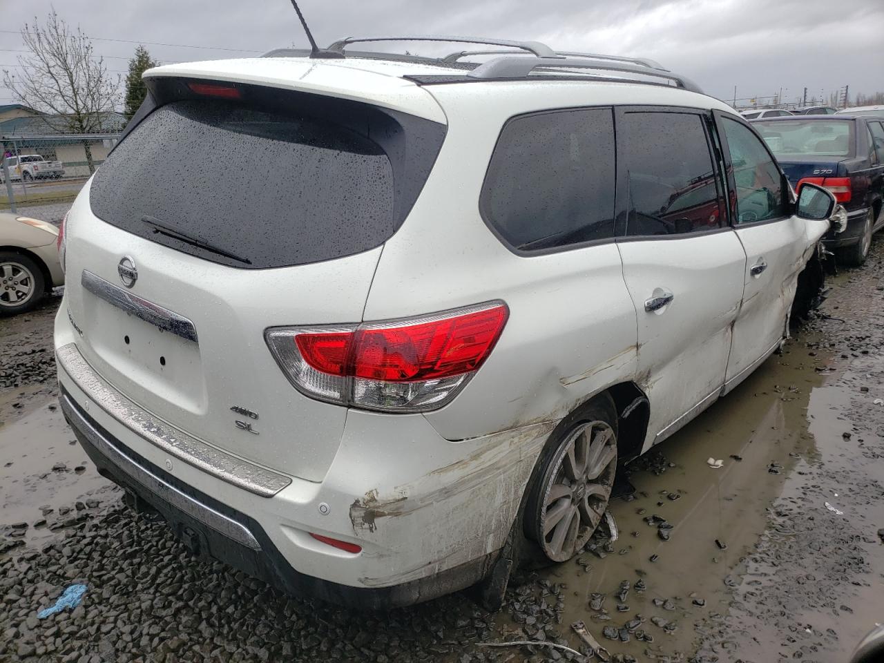 Photo 4 from auction – 2013 NISSAN PATHFINDER with VIN 5N1AR2MM4DC637878