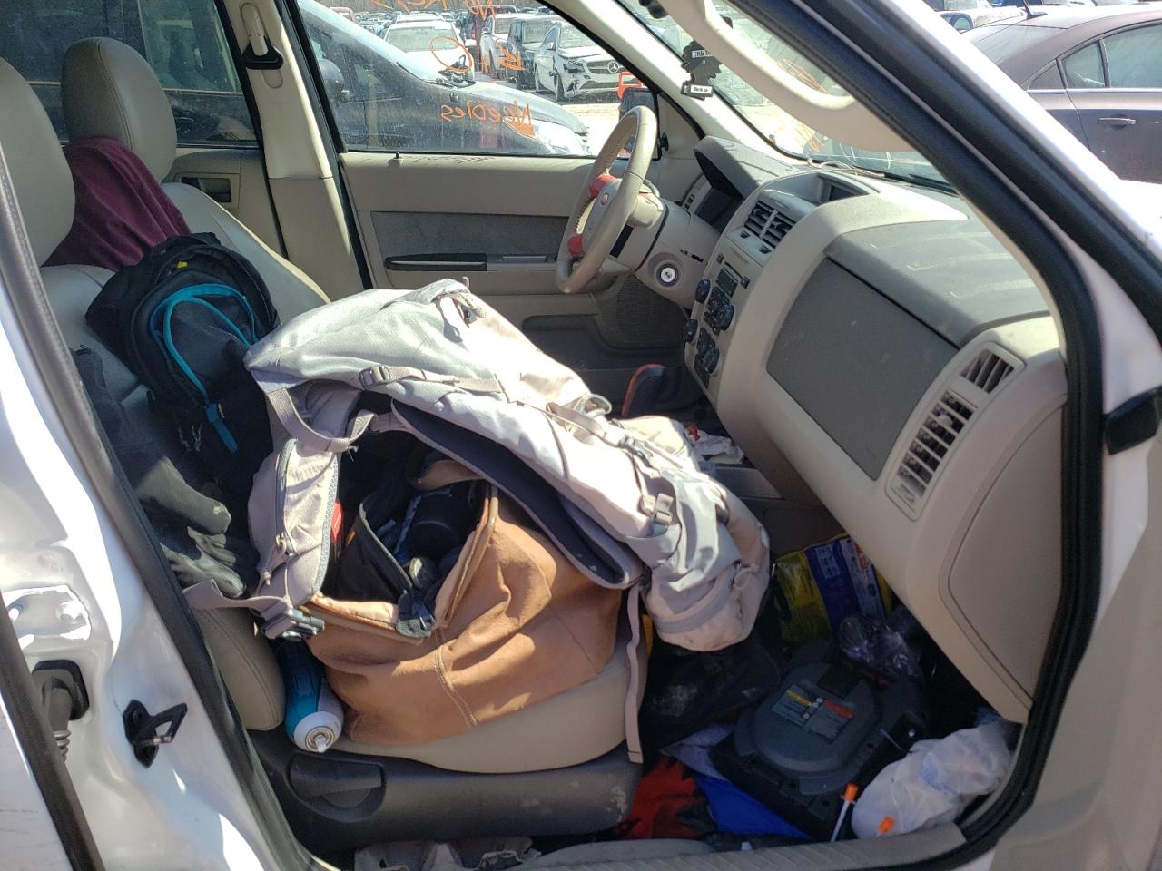 Photo 5 from auction – 2010 FORD ESCAPE XLT with VIN 1FMCU0DGXAKC44118