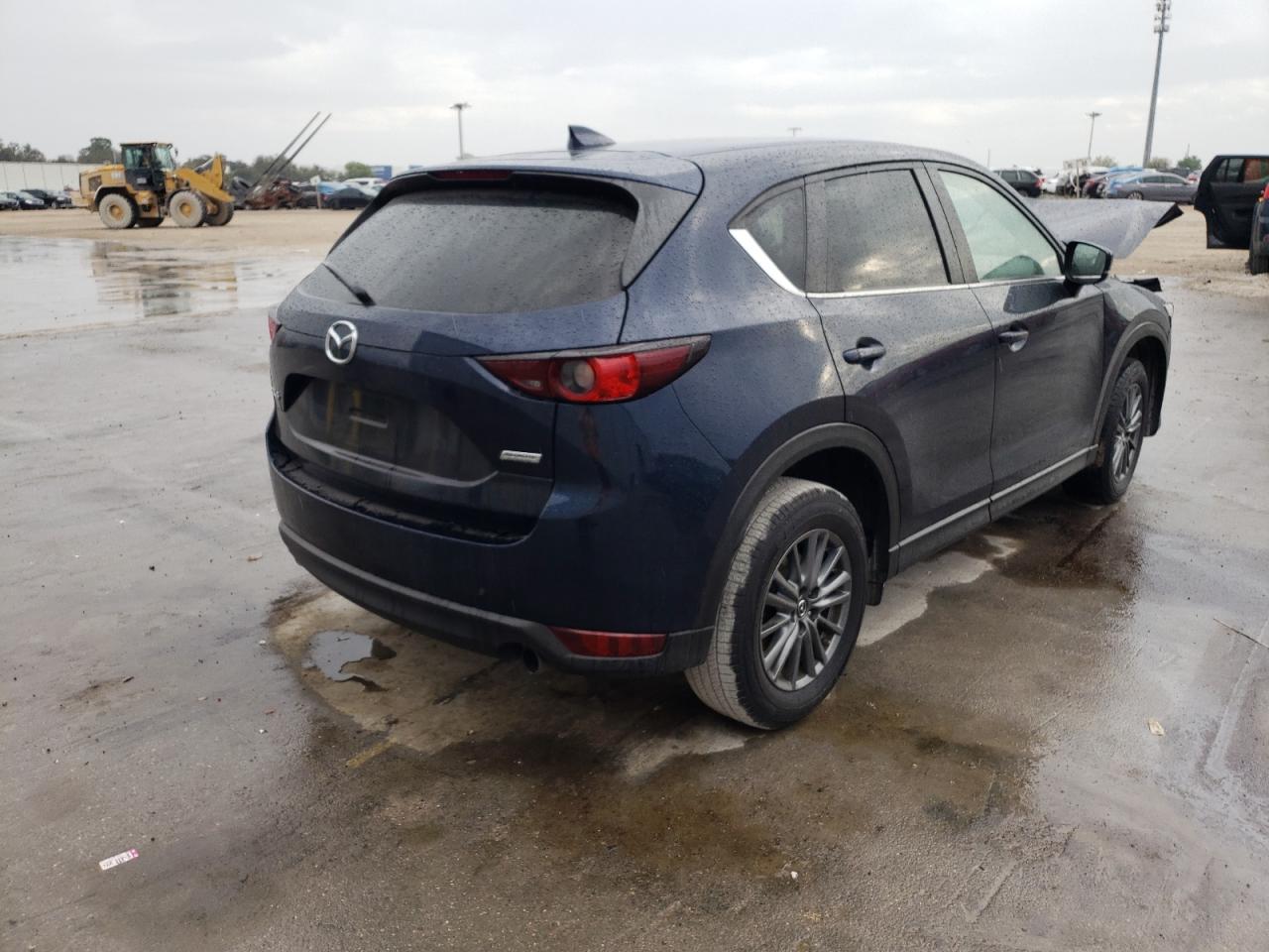 Photo 4 from auction – 2017 MAZDA CX-5 TOURI with VIN JM3KFACL8H0166708