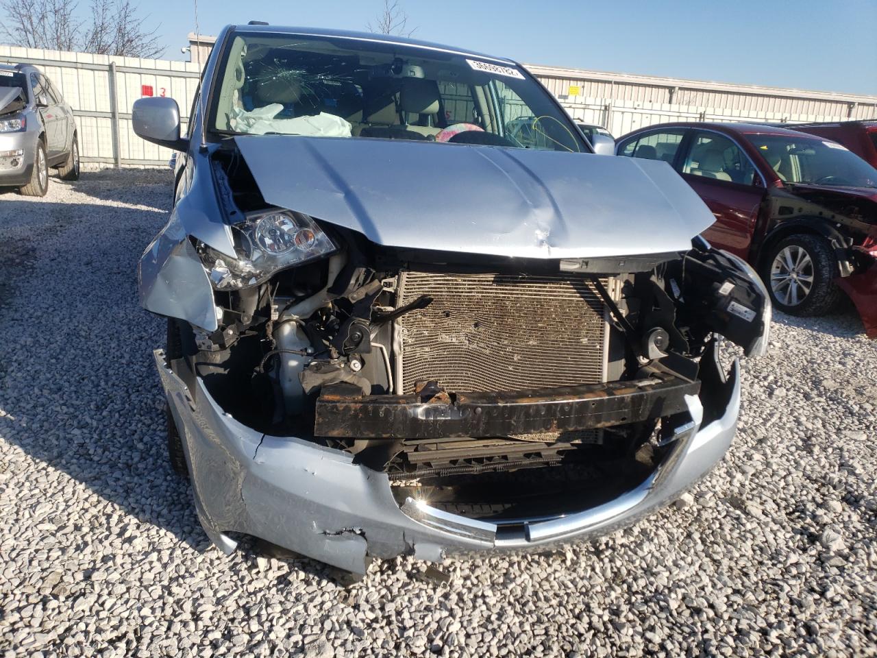 Photo 9 from auction – 2013 CHRYSLER TOWN & COU with VIN 2C4RC1BG8DR555188