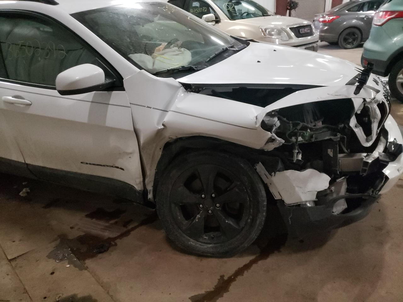 Photo 9 from auction – 2016 JEEP CHEROKEE L with VIN 1C4PJLCB5GW238069