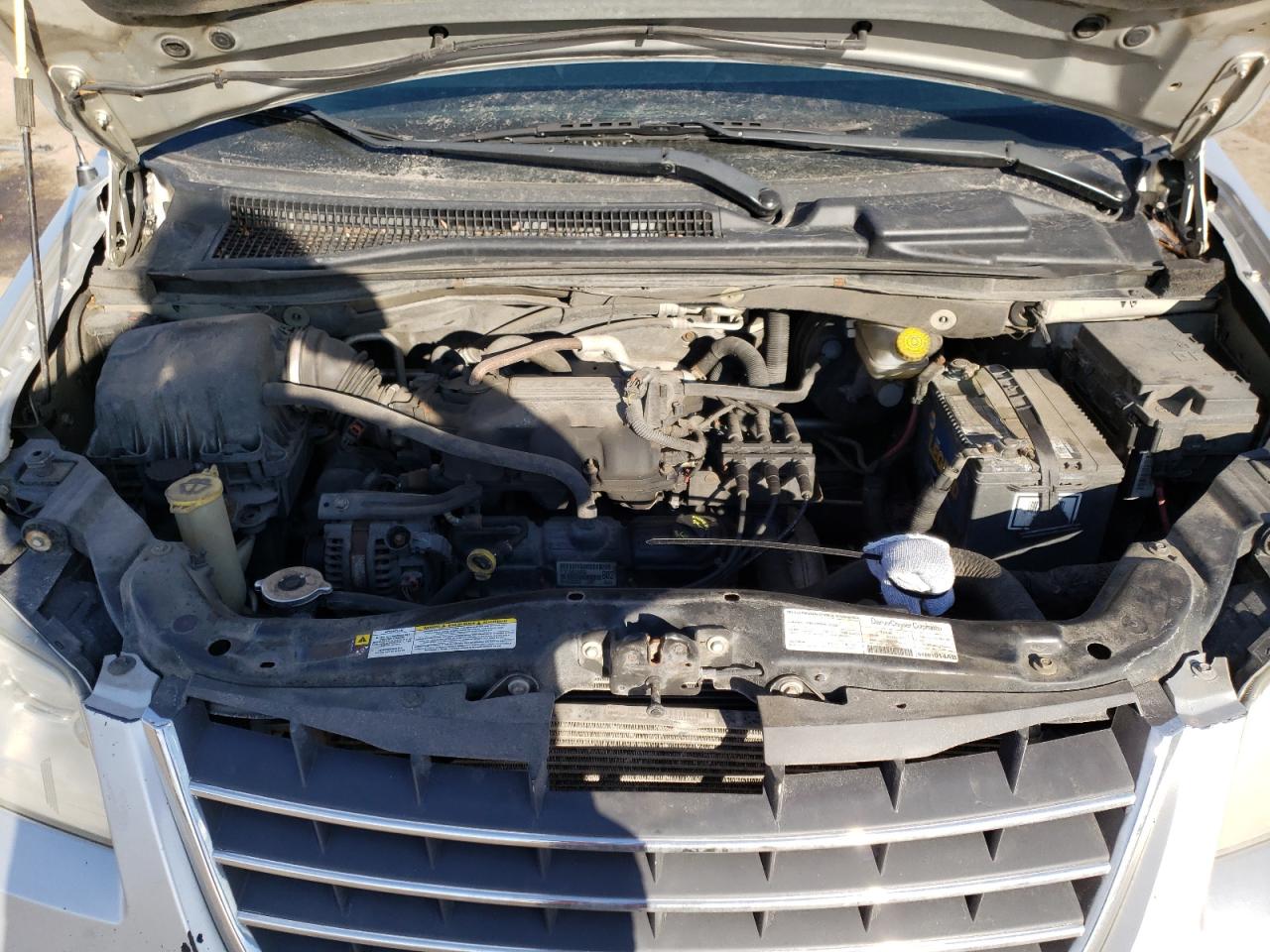 Photo 7 from auction – 2008 CHRYSLER TOWN & COU with VIN 2A8HR54P58R767804