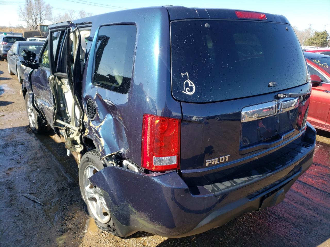 Photo 3 from auction – 2012 HONDA PILOT EX with VIN 5FNYF4H44CB031547
