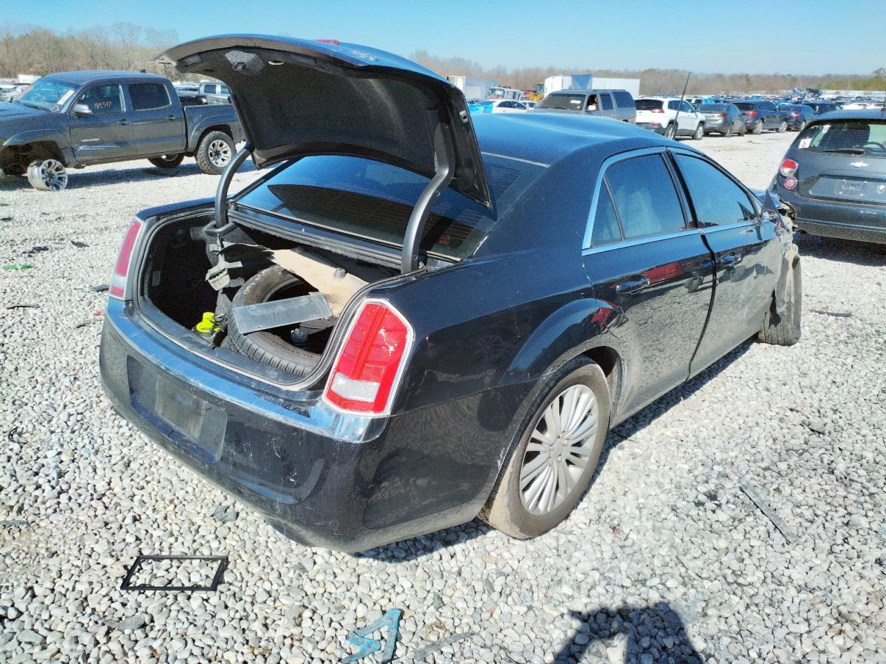 Photo 4 from auction – 2014 CHRYSLER 300 with VIN 2C3CCARG4EH203801