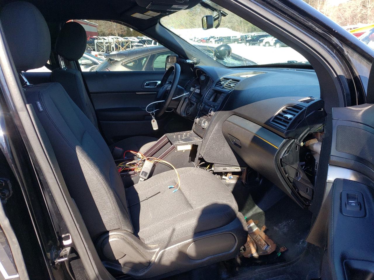 Photo 5 from auction – 2018 FORD EXPLORER P with VIN 1FM5K8AR8JGB92171
