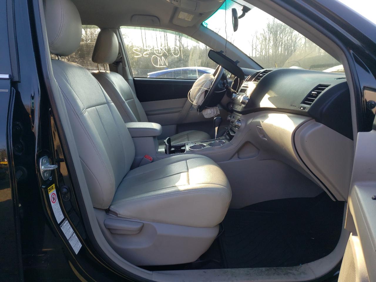 Photo 5 from auction – 2012 TOYOTA HIGHLANDER with VIN 5TDBK3EH5CS104262