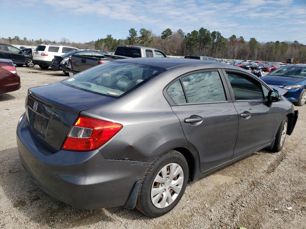 Photo 4 from auction – 2012 HONDA CIVIC LX with VIN 2HGFB2F56CH566586