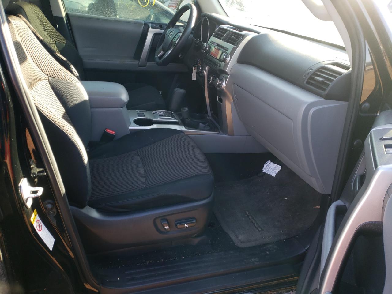 Photo 5 from auction – 2010 TOYOTA 4RUNNER SR with VIN JTEBU5JR1A5026548