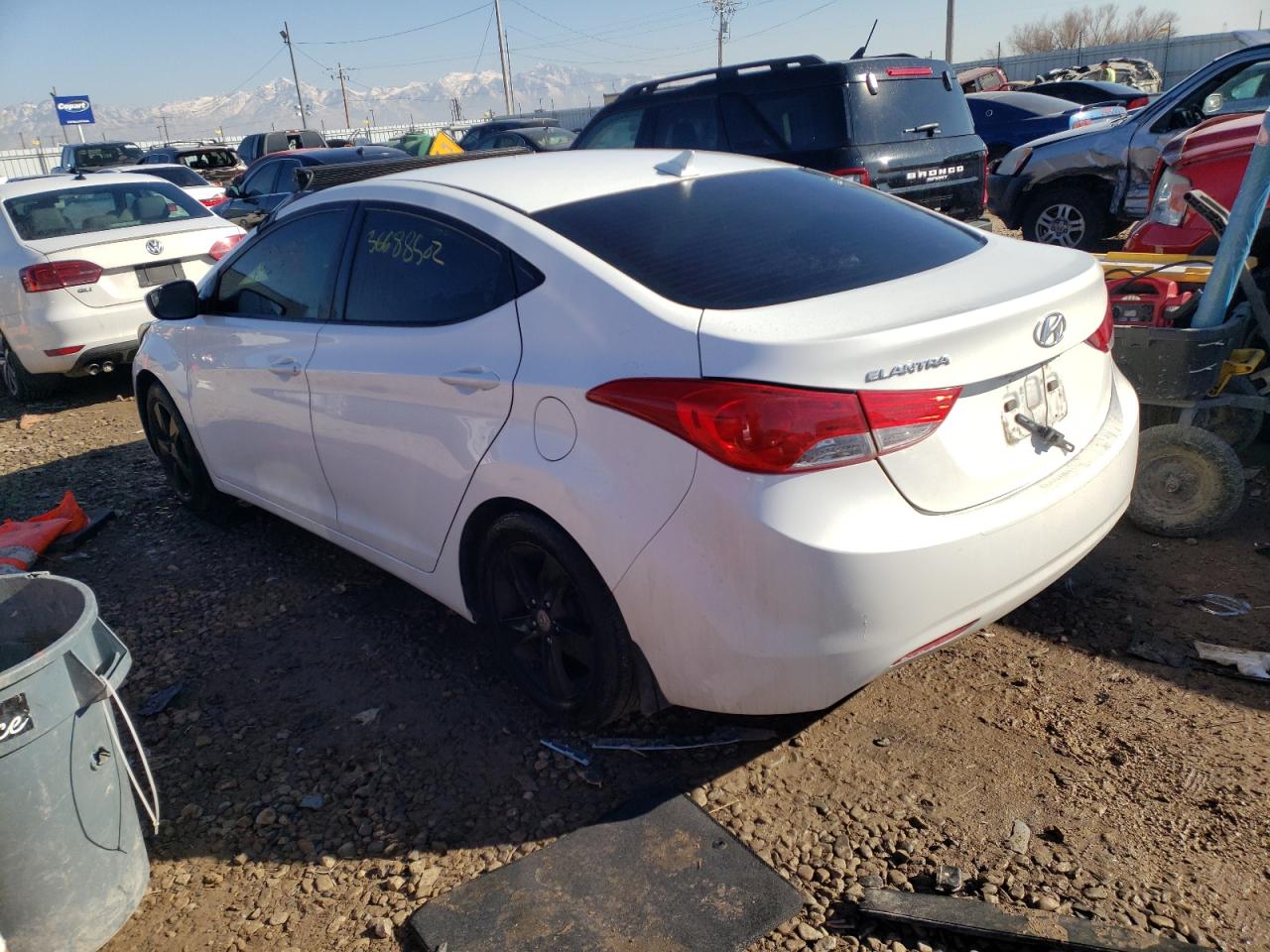 Photo 3 from auction – 2012 HYUNDAI ELANTRA GL with VIN 5NPDH4AEXCH131200