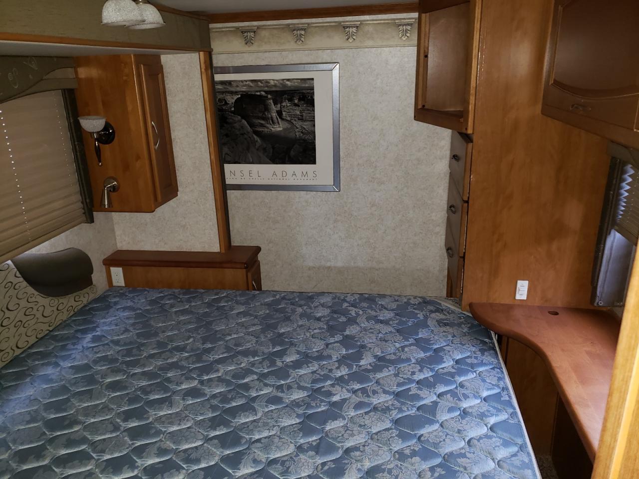 Photo 6 from auction – 2003 WORKHORSE CUSTOM CHASSIS MOTORHOME with VIN 5B4MP67G433368645