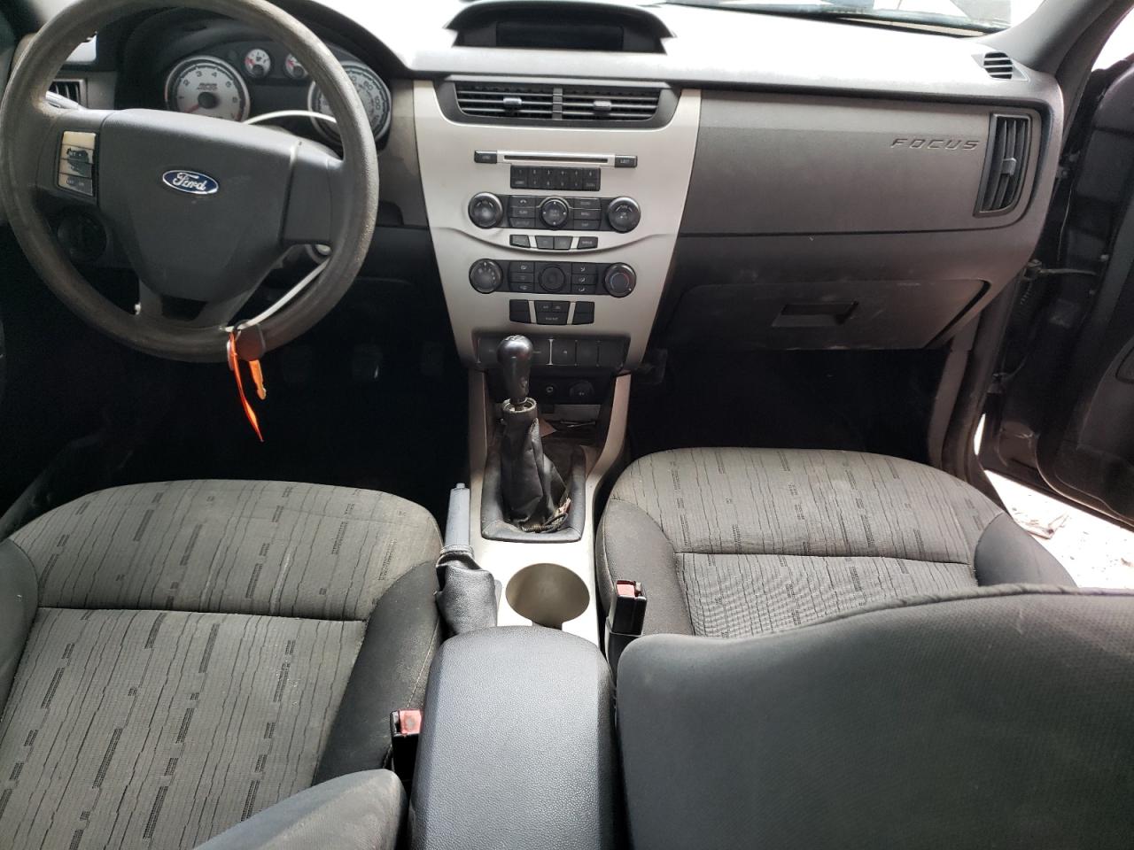 Photo 9 from auction – 2010 FORD FOCUS SE with VIN 1FAHP3FN2AW220148