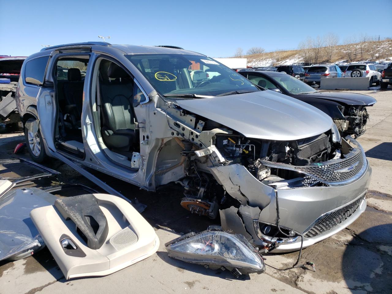 CHRYSLER PACIFICA T 2019 with VIN 2C4RC1BG6KR554375 - Photo from auction