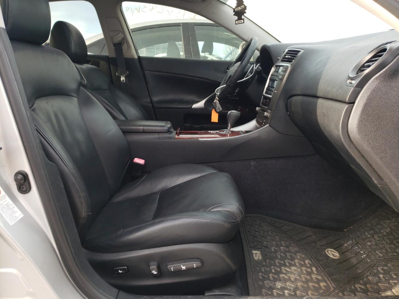 Photo 5 from auction – 2008 LEXUS IS 250 with VIN JTHCK262X82020332