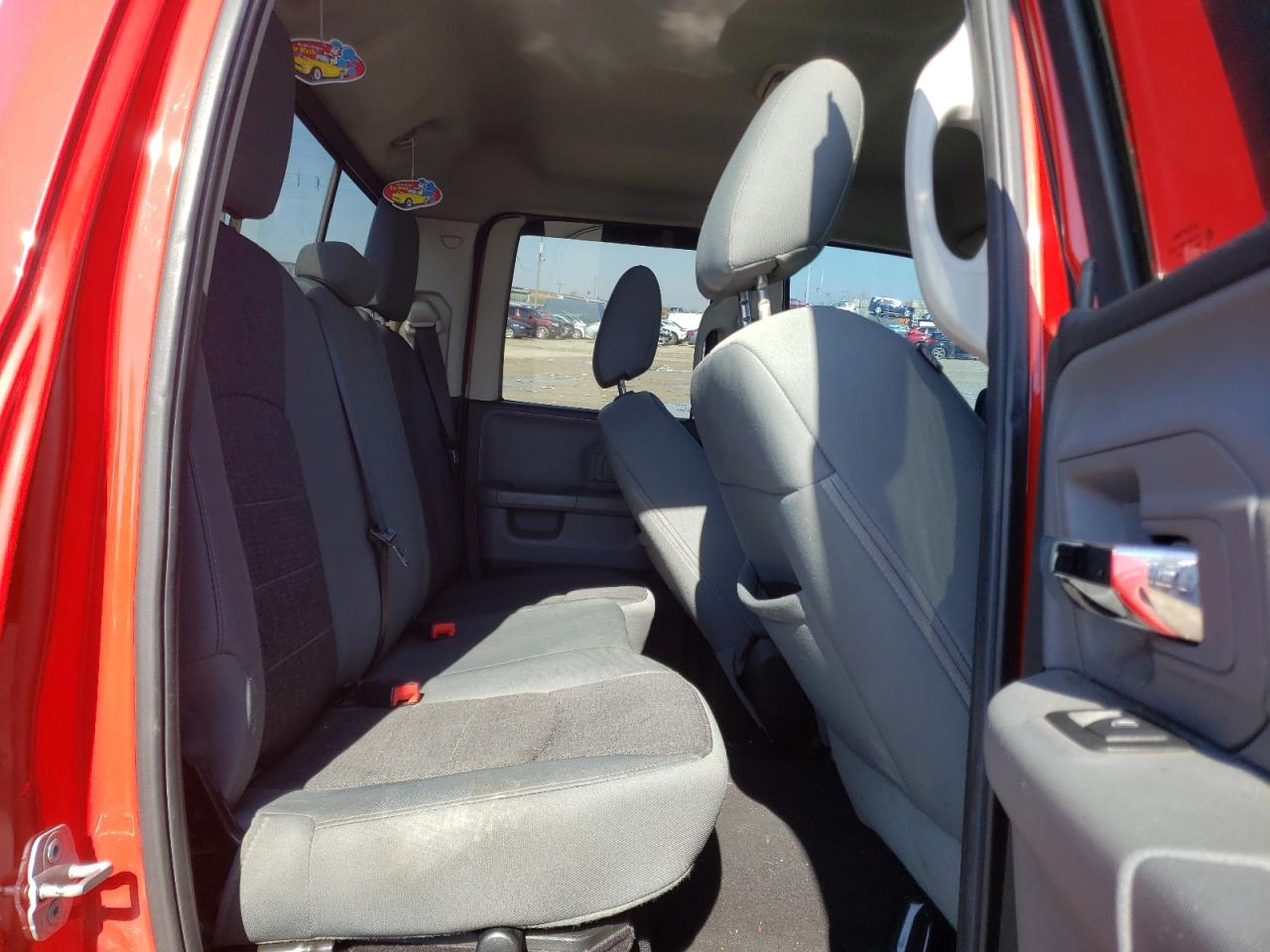 Photo 6 from auction – 2014 RAM 1500 SLT with VIN 1C6RR7GT3ES365085