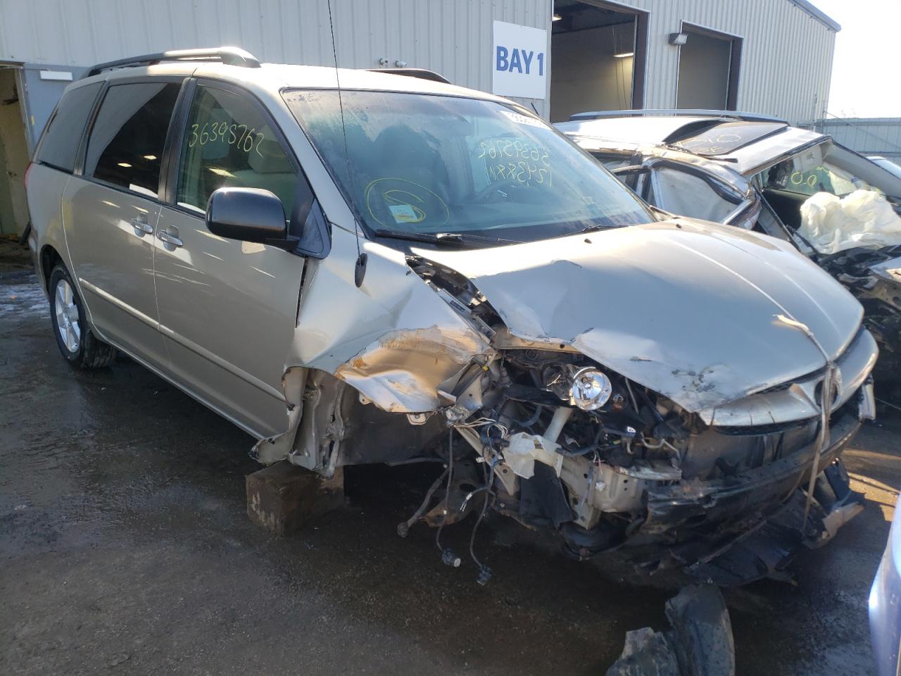 TOYOTA SIENNA CE 2010 with VIN 5TDKK4CC9AS295646 - Photo from auction