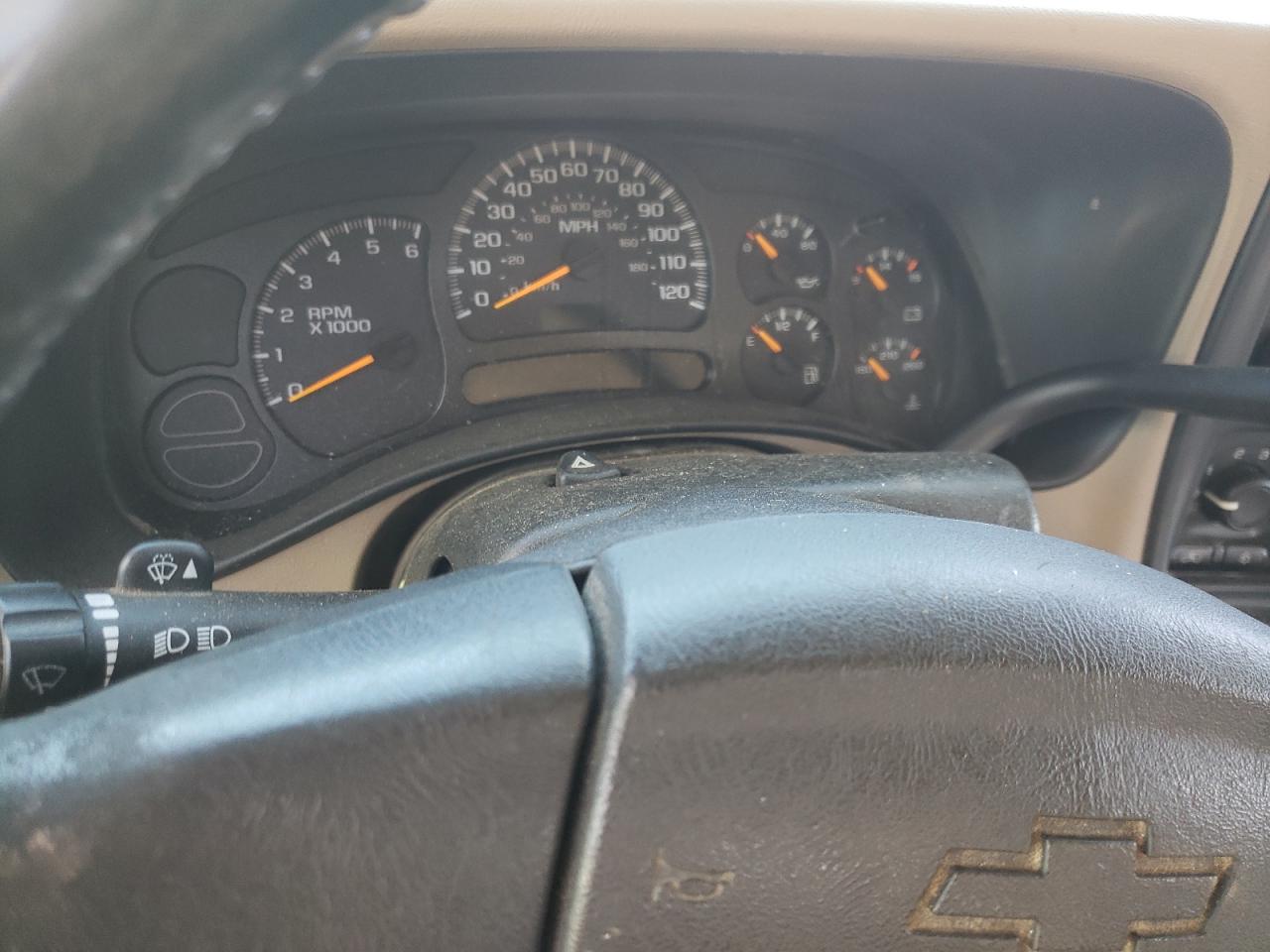 Photo 8 from auction – 2005 CHEVROLET SILVERADO with VIN 1GCEK19BX5Z265411