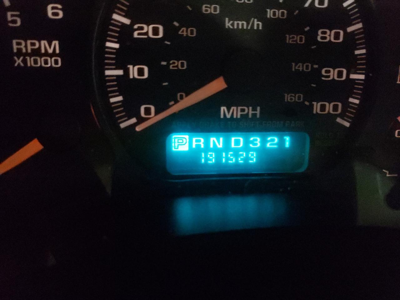 Photo 8 from auction – 2002 CHEVROLET SUBURBAN K with VIN 3GNFK16Z82G192466