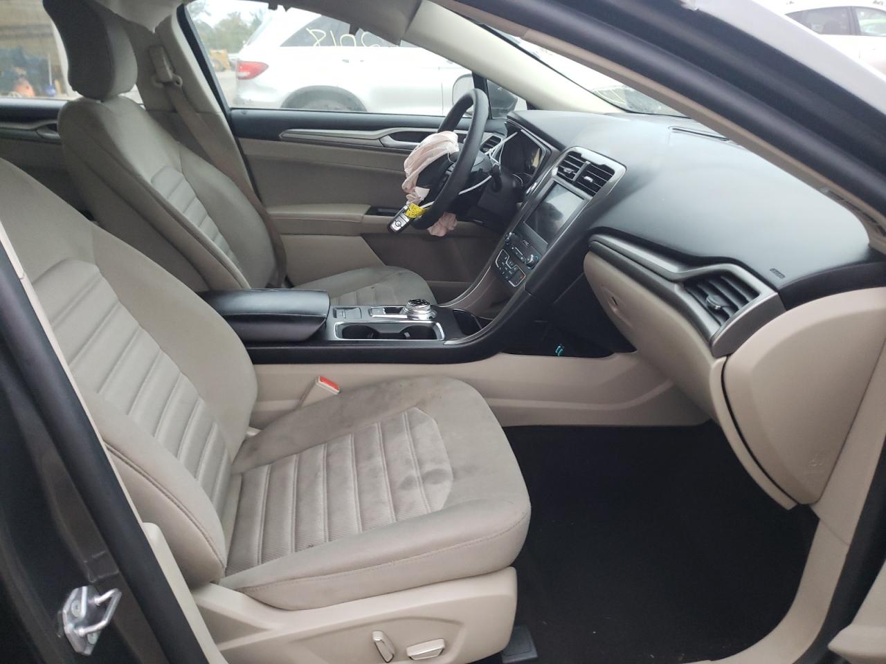 Photo 5 from auction – 2019 FORD FUSION SE with VIN 3FA6P0HD1KR203548