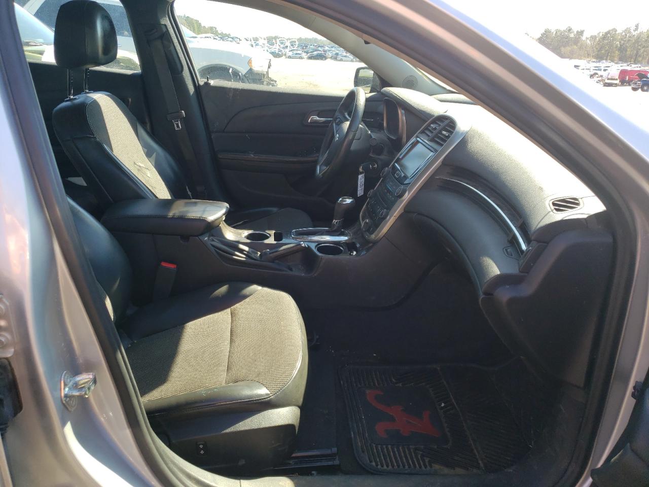 Photo 5 from auction – 2016 CHEVROLET MALIBU LIM with VIN 1G11C5SA4GF144150