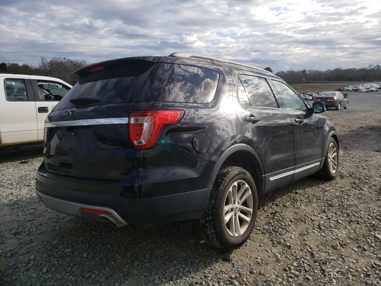 Photo 4 from auction – 2017 FORD EXPLORER X with VIN 1FM5K7D84HGC17526