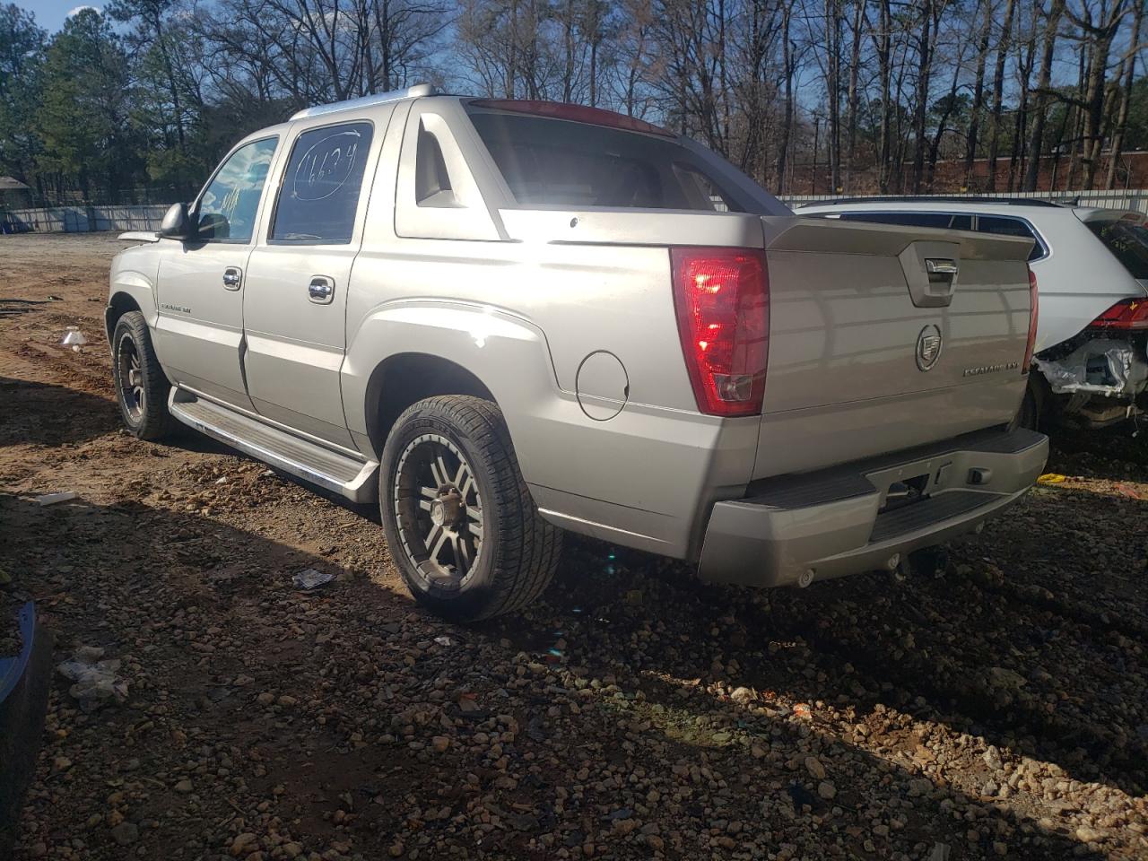 Photo 3 from auction – 2004 CADILLAC ESCALADE E with VIN 3GYEK62N64G308359