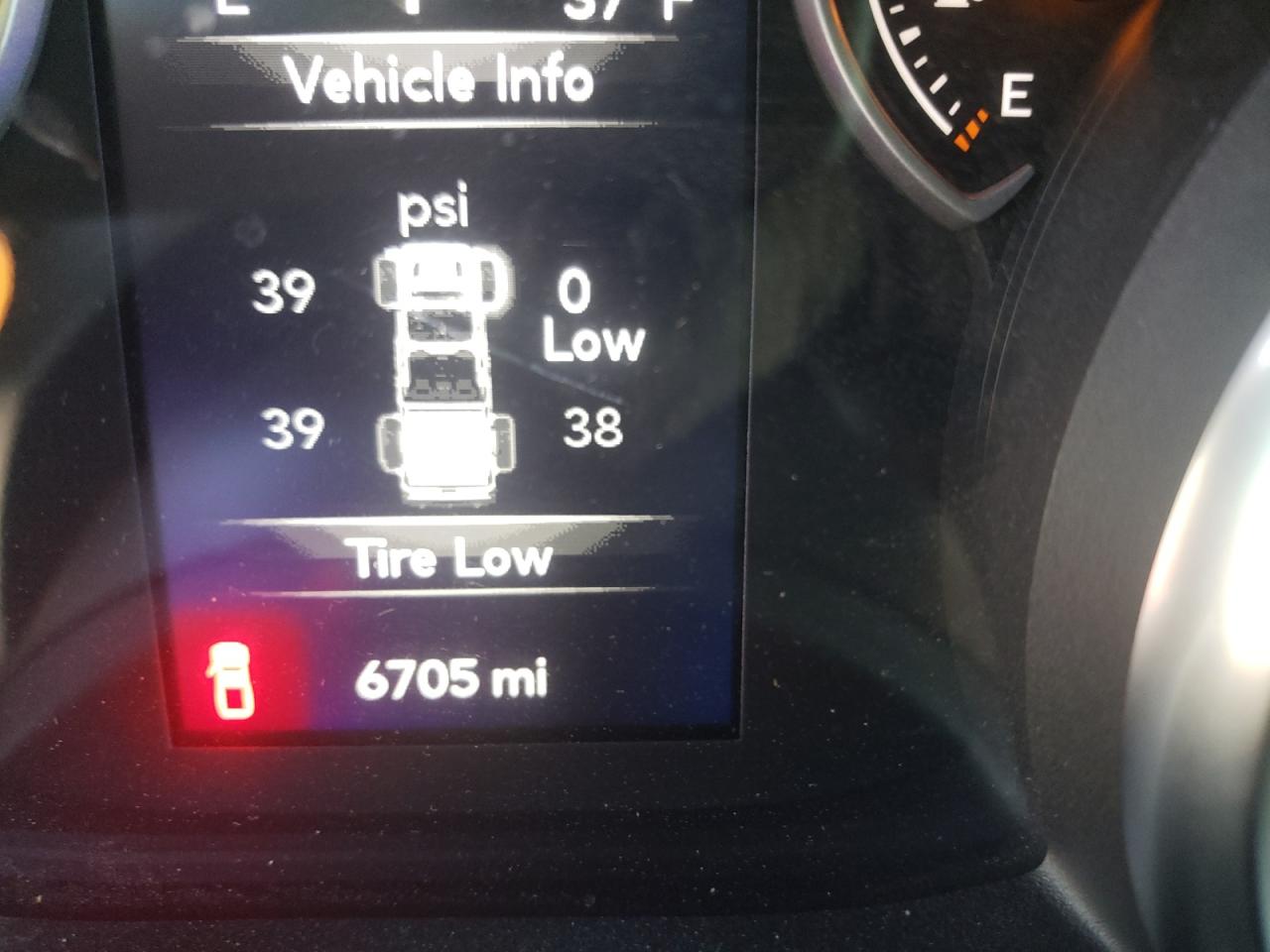 Photo 8 from auction – 2021 JEEP GLADIATOR with VIN 1C6HJTAG0ML604981
