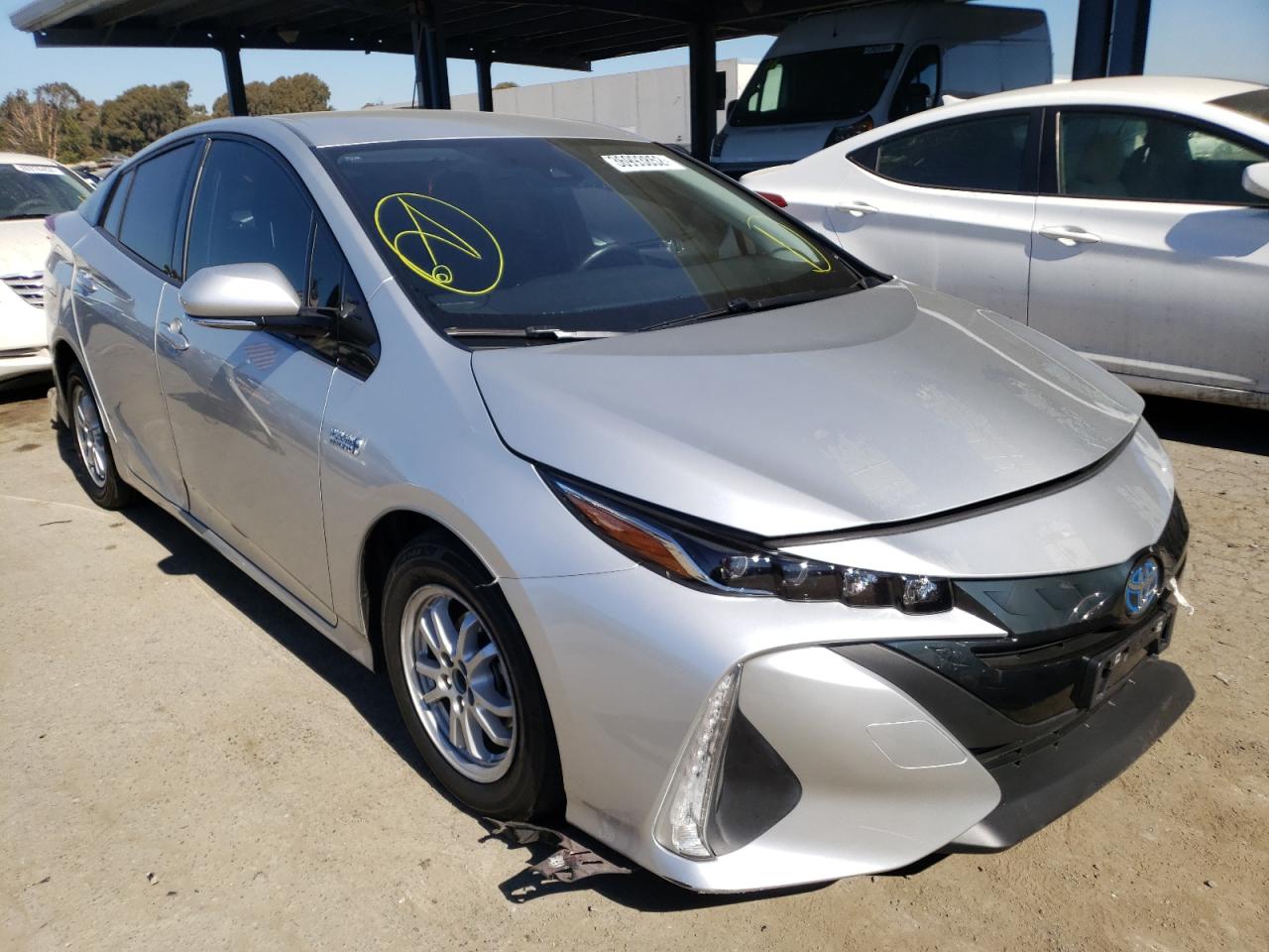 TOYOTA PRIUS PRIM 2017 with VIN JTDKARFP2H3016855 - Photo from auction