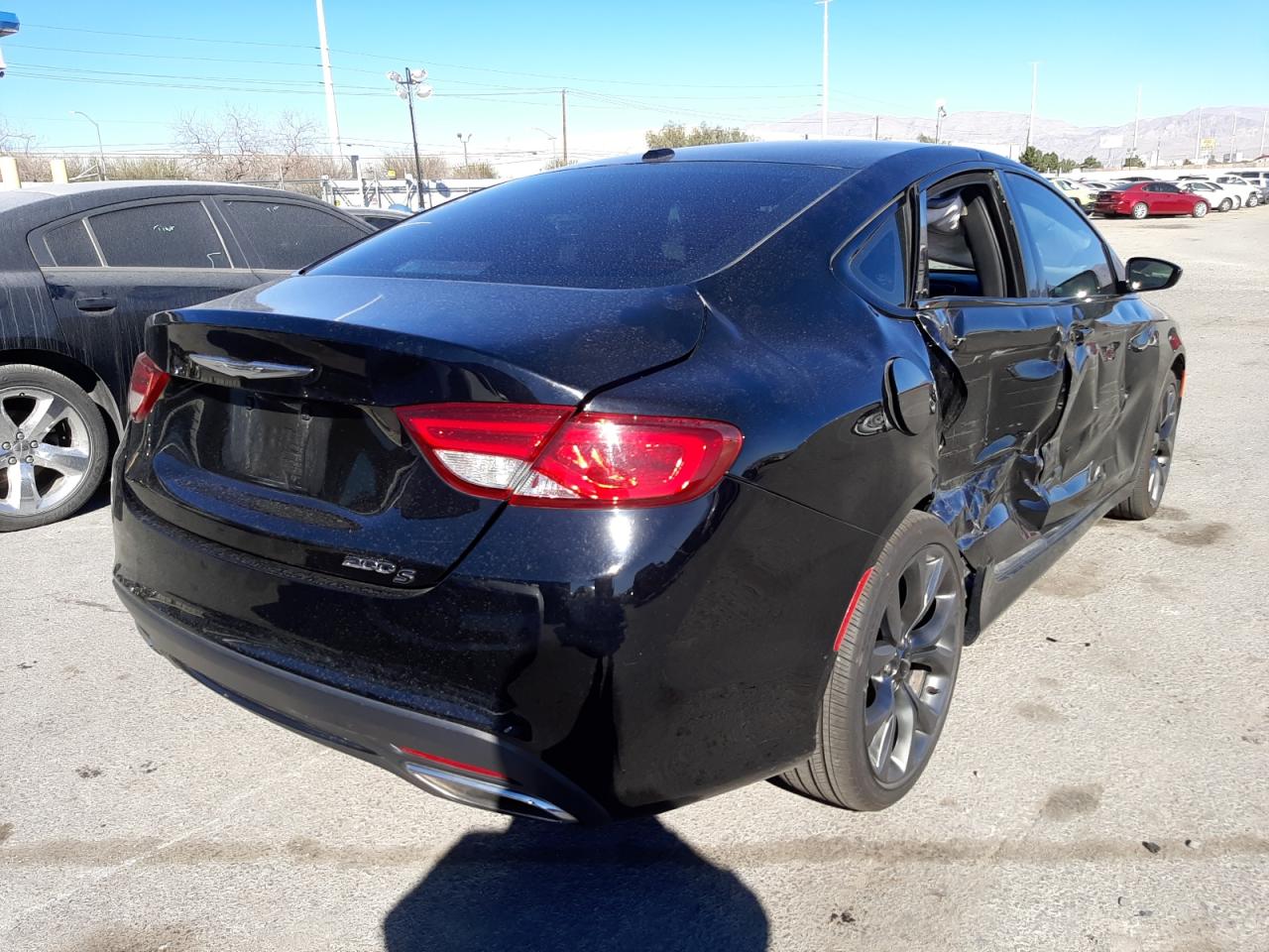 Photo 4 from auction – 2015 CHRYSLER 200 S with VIN 1C3CCCBB6FN560349