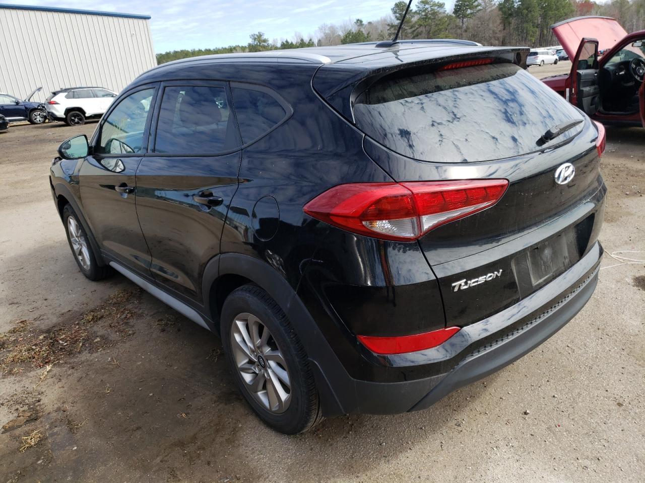 Photo 3 from auction – 2017 HYUNDAI TUCSON with VIN KM8J33A49HU528795