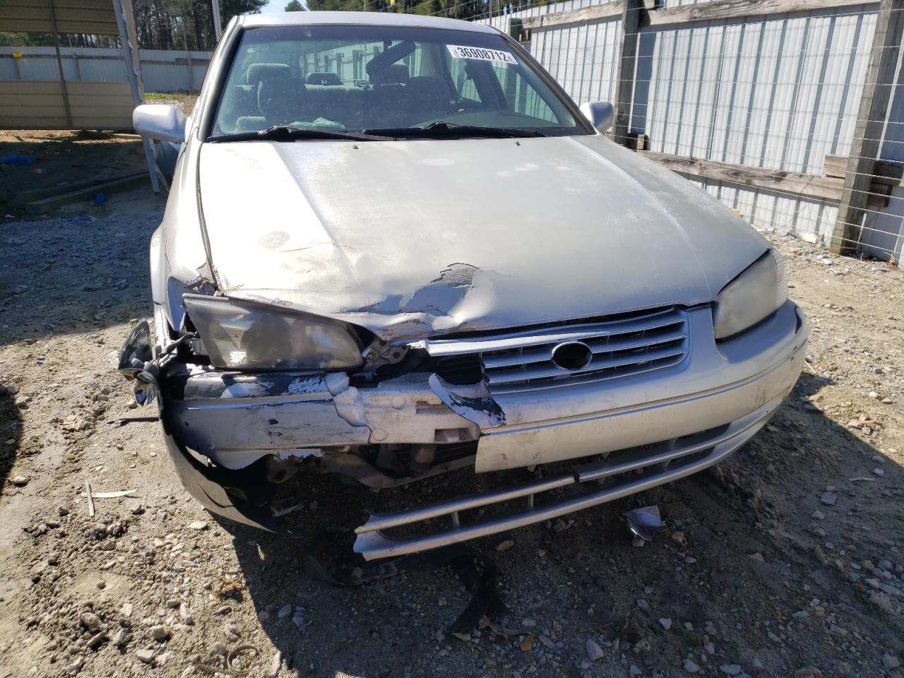 Photo 9 from auction – 2000 TOYOTA CAMRY CE with VIN JT2BG22KXY0517518