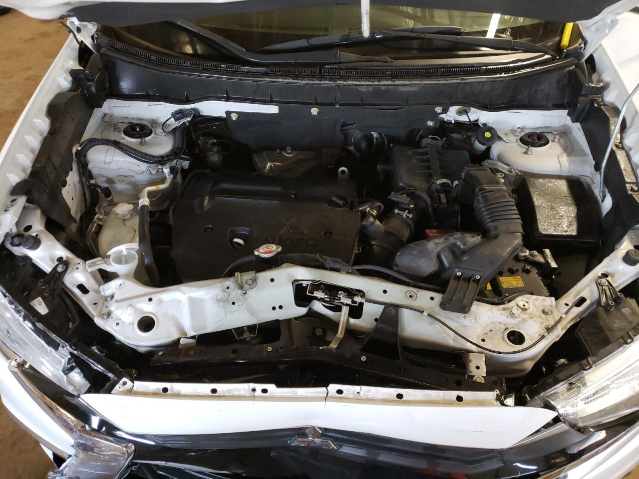 Photo 7 from auction – 2017 MITSUBISHI OUTLANDER with VIN JA4AP3AU1HZ047803