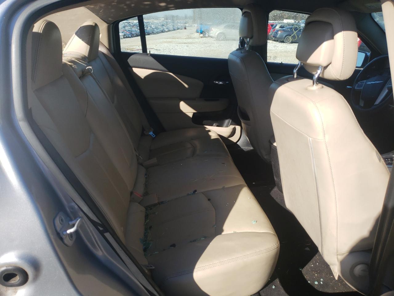 Photo 6 from auction – 2013 CHRYSLER 200 LIMITE with VIN 1C3CCBCG0DN629165