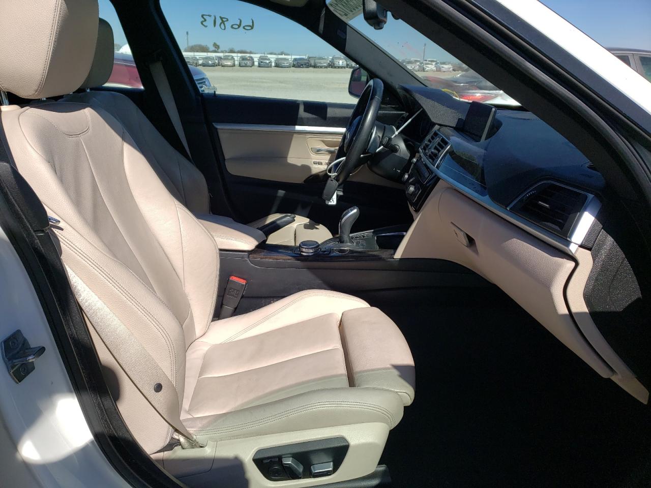 Photo 5 from auction – 2017 BMW 330 XIGT with VIN WBA8Z9C59HG452758