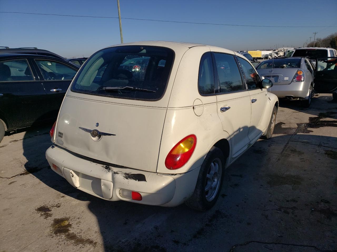 Photo 4 from auction – 2005 CHRYSLER PT CRUISER with VIN 3C4FY58B95T586259