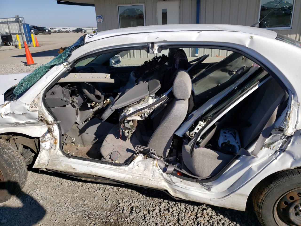 Photo 9 from auction – 2003 TOYOTA COROLLA CE with VIN 1NXBR32E43Z156043